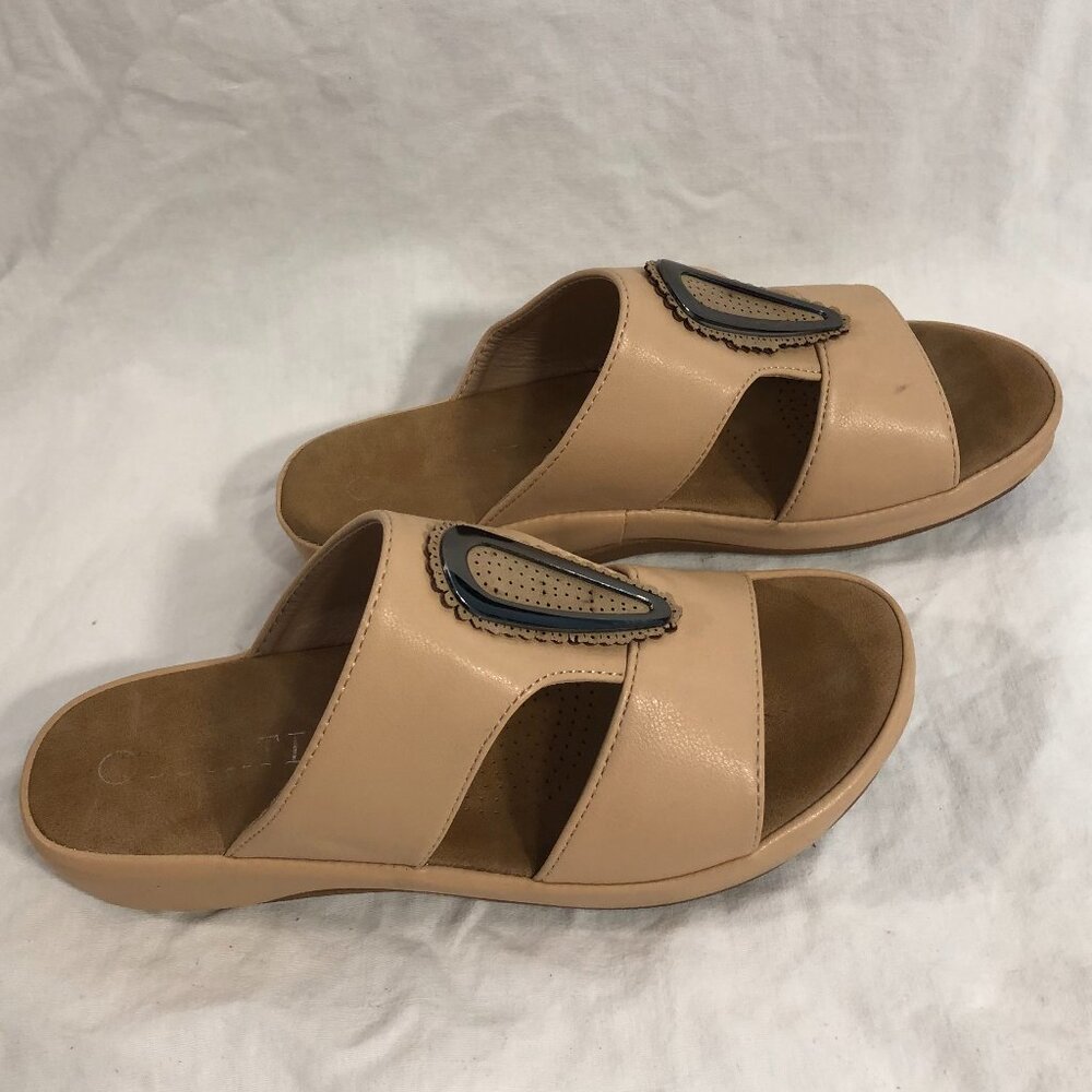 Ducati beige slide size 36/ US 6